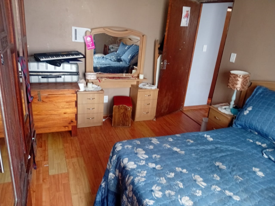 4 Bedroom Property for Sale in Kwanonqaba Western Cape